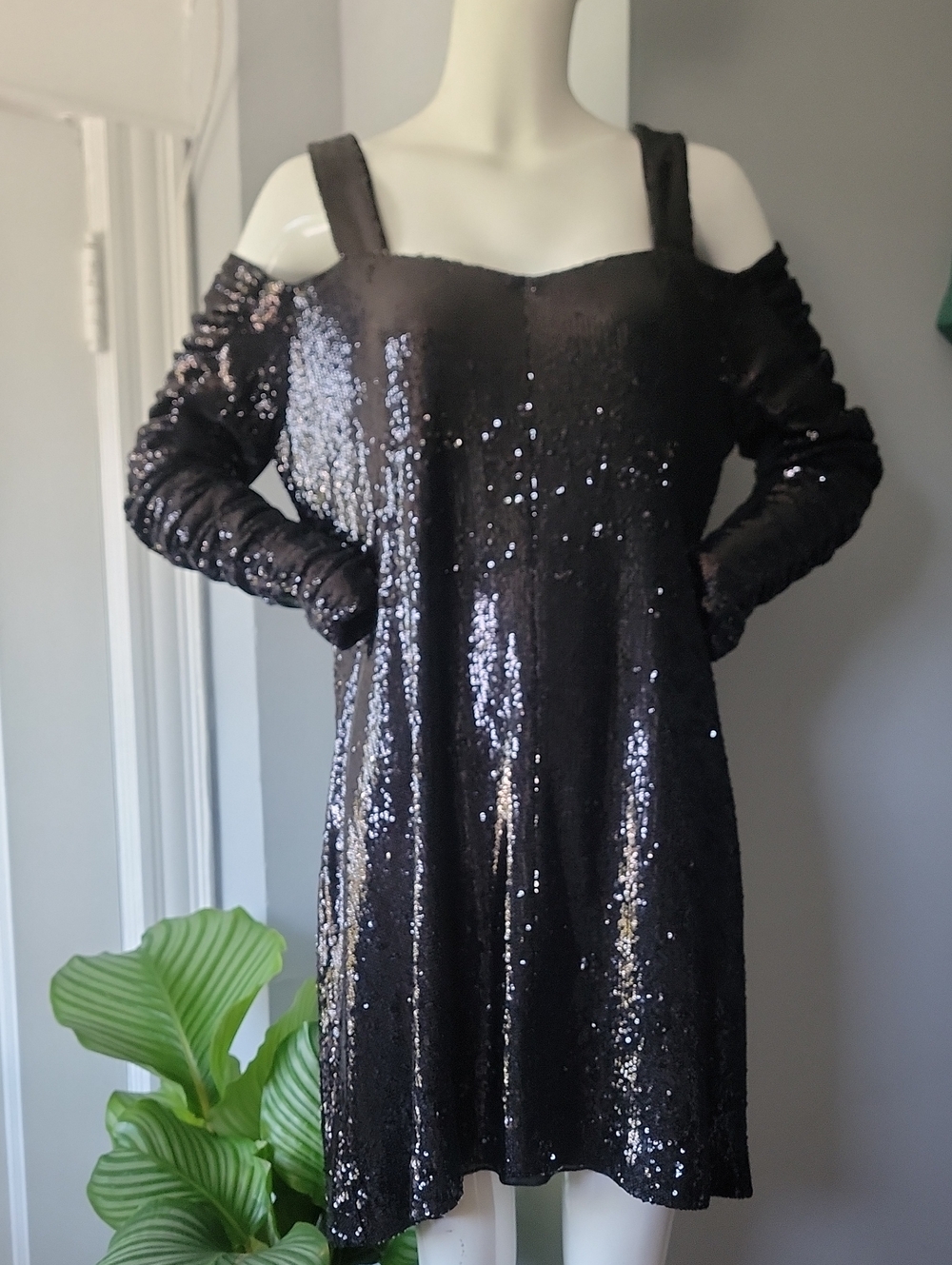 Black Sequin Cold-Shoulder Party Dress